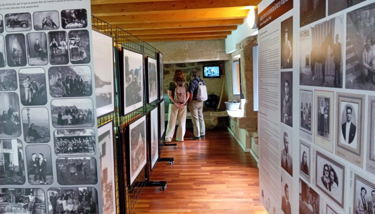 Visitantes en el Museo do Mar de Laxe