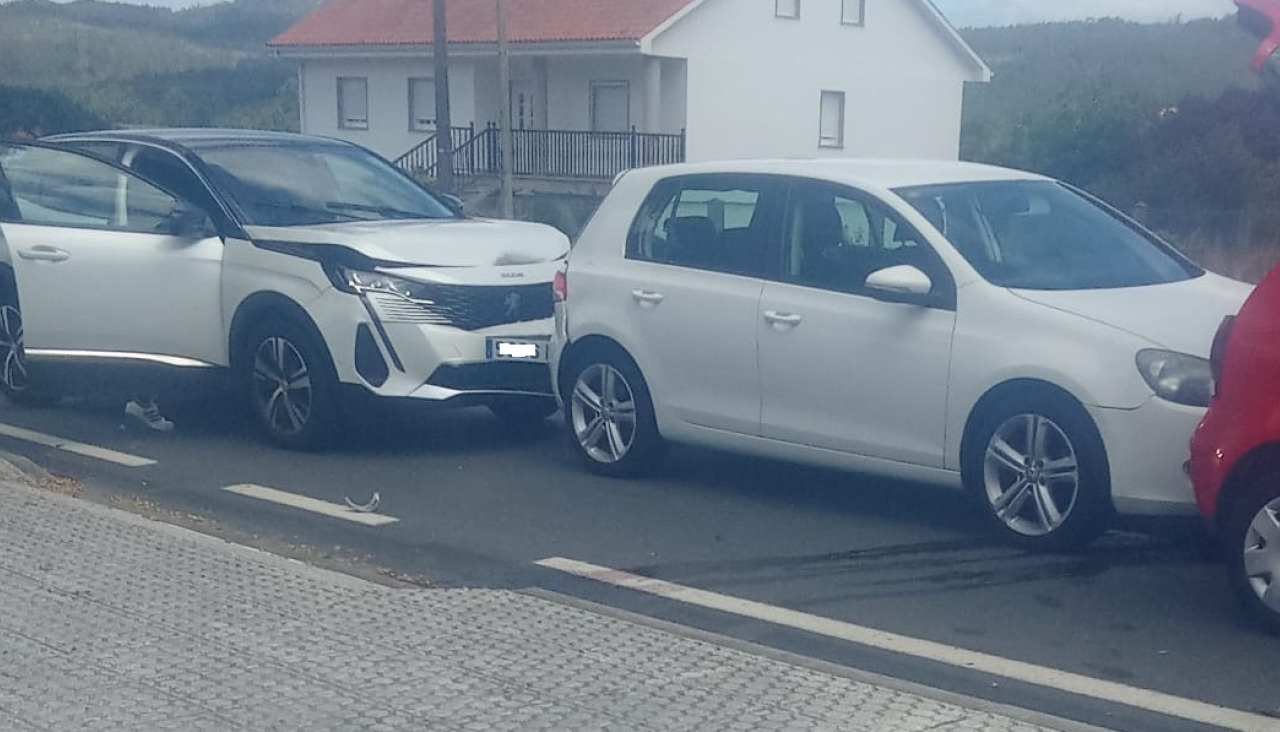 Vehículos implicados en el accidente en Vimianzo