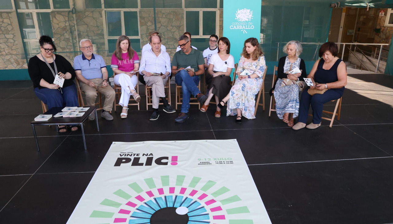 Participantes en la presentación de la Praza dos Libros