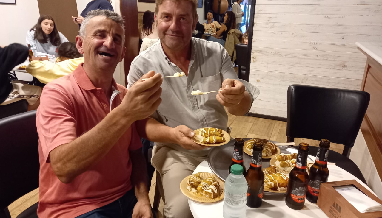 Ambiente con Pinchos Irmandiños
