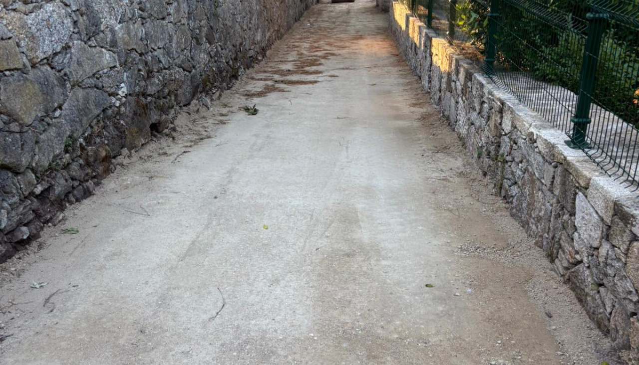 Senda entre als playas de Osmo y A Ermida