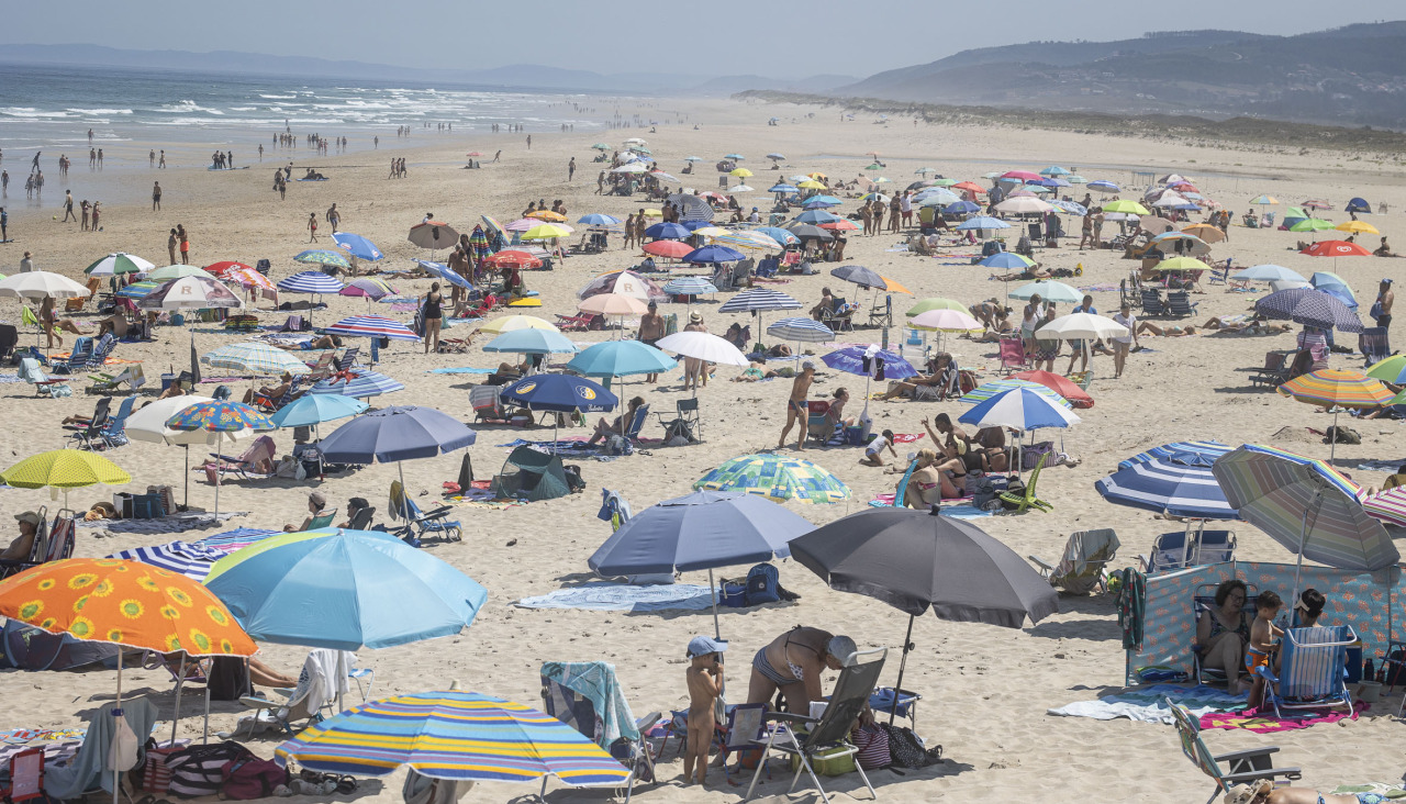 La playa de Razo está a tope esta fin de semana