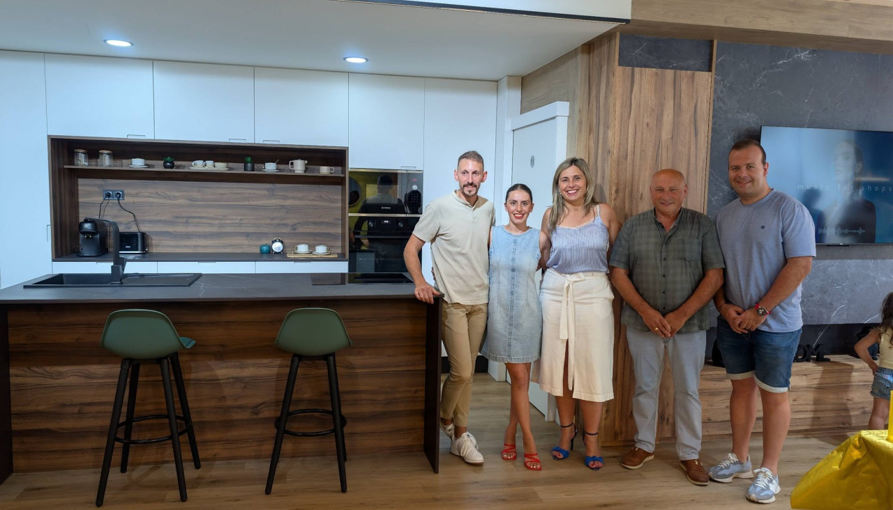 Inauguracion de Modema en Vimianzo