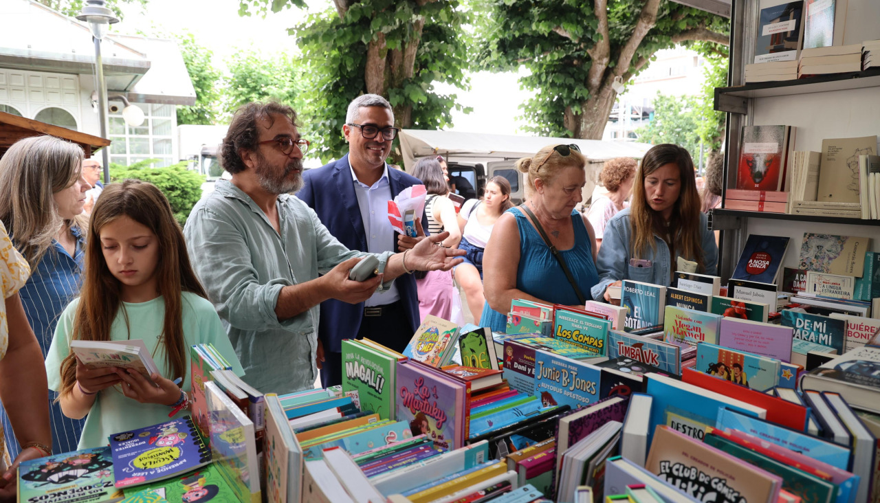 Praza dos Libros de Carballo (74)