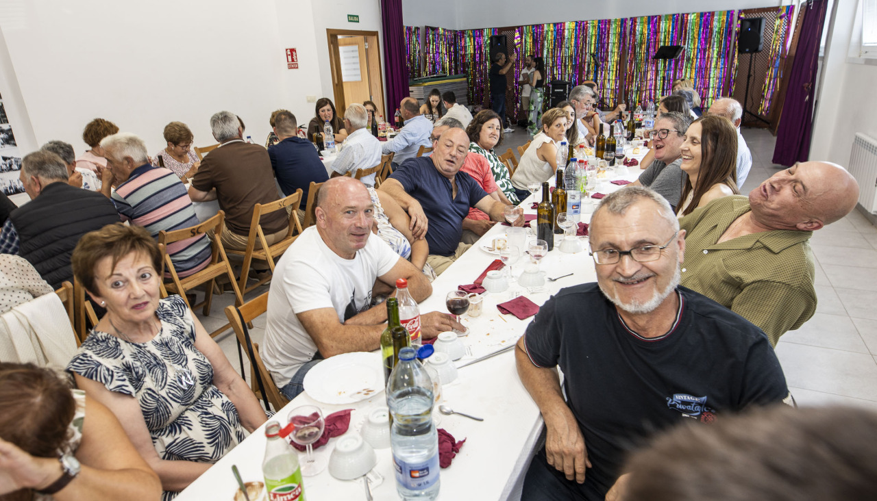 Cances recuerda a su párroco Jesús Antelo (9)