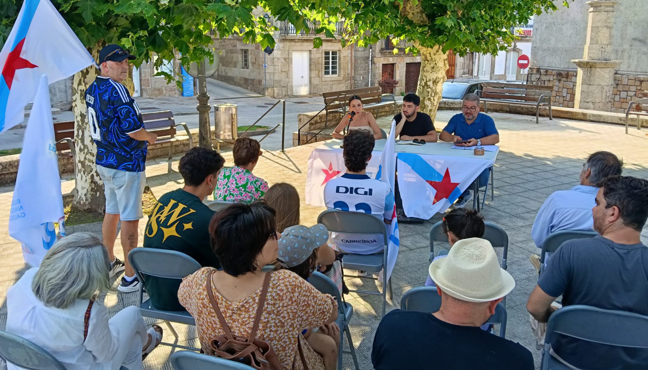 Acto de Galiza Nova en Corcubion