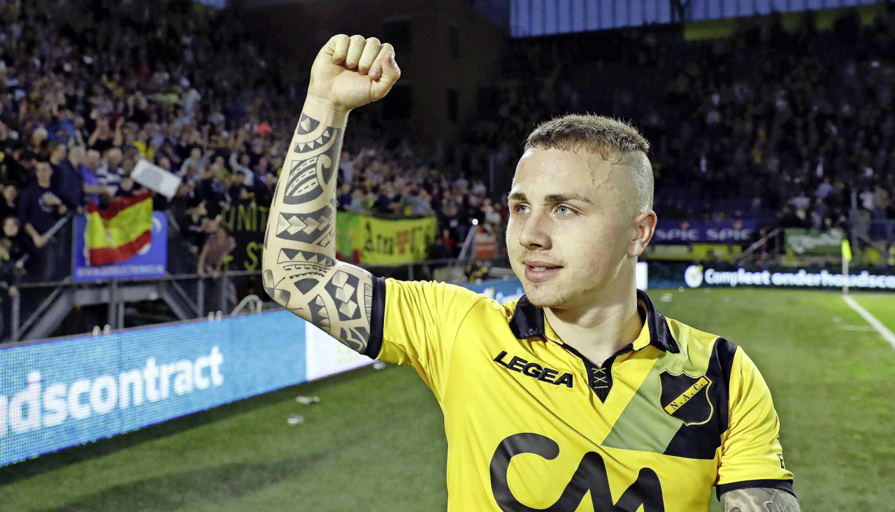 04 agosto 2026 El trotamundos de Coristanco Angeliño ha jugado en equipos de siete países distintos  Es el futbolista del Dépor con un número más alto en este sentido, incluso superando a Aubameyang