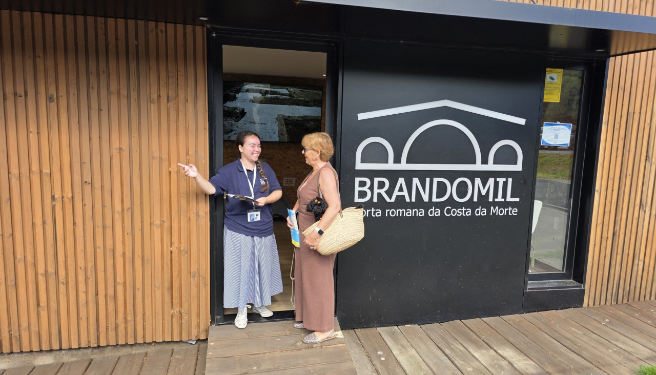 La oficina de turismode Brandomil en julio