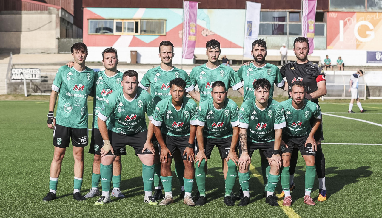 Plantel del Xallas que logró el ascenso a 1ª Autonómica