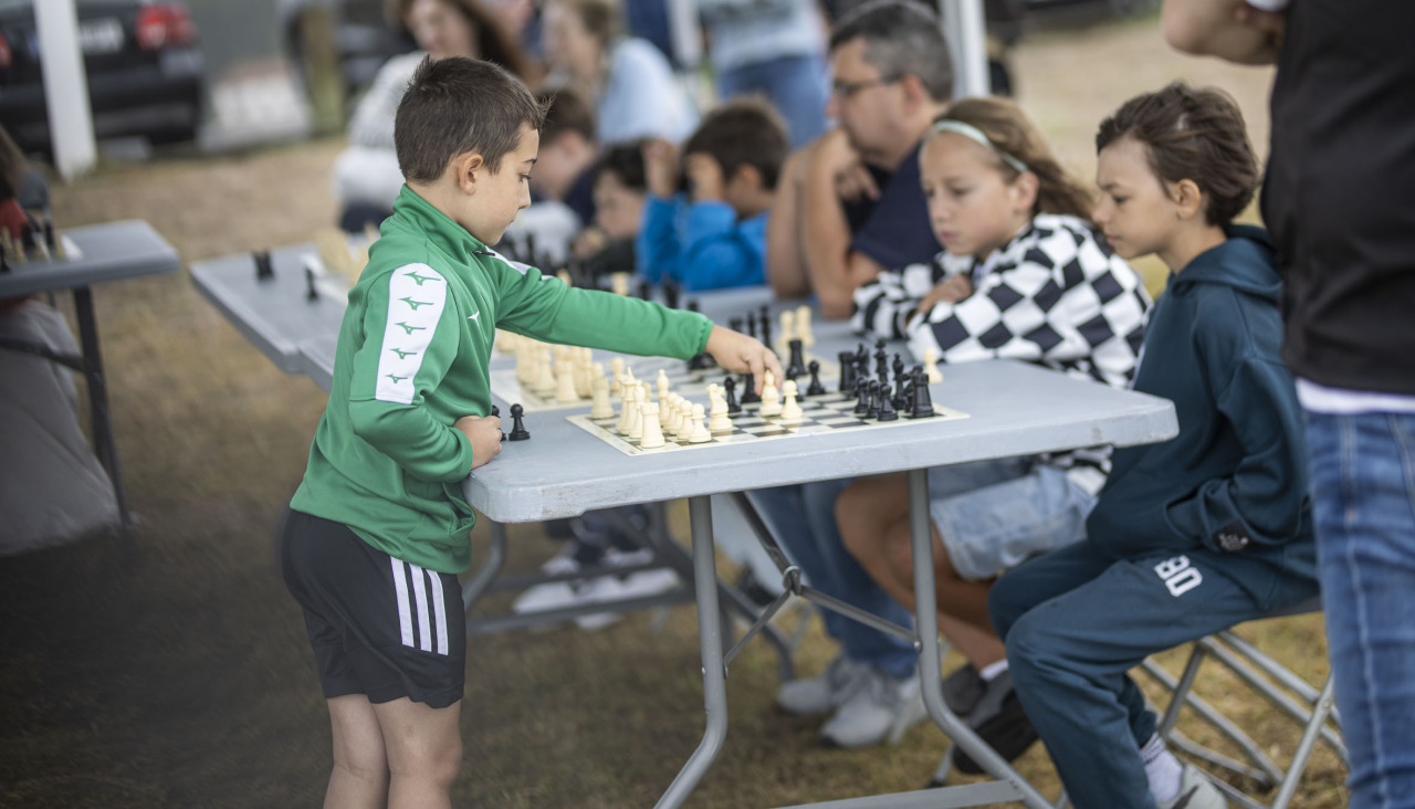 Roi Bello durante la simultánea que protagonizó en Razo