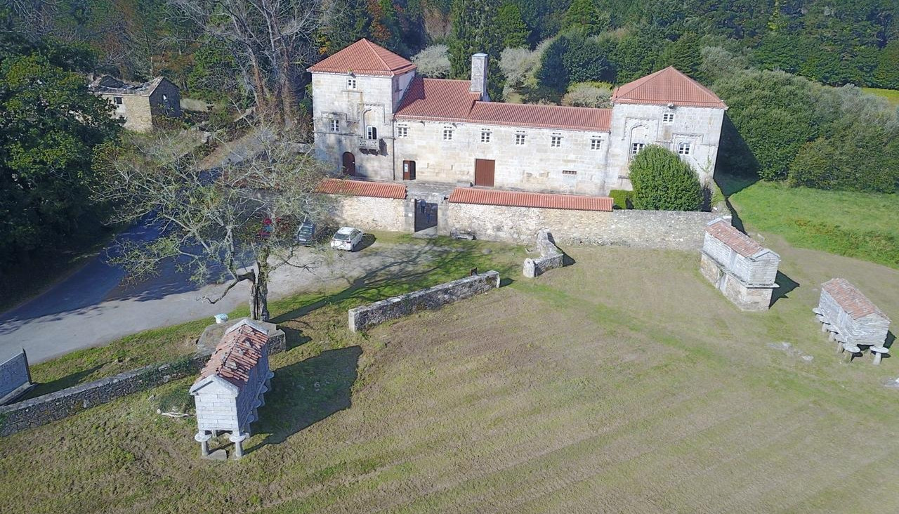 Vista aérea de las Torres do Allo en cuyo entorno se celebrará el Mercado de San Ramón