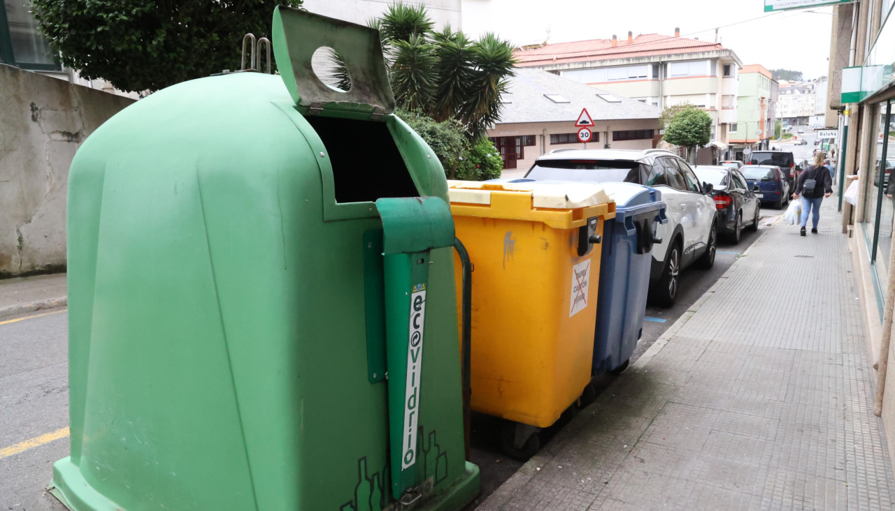 contenedores de vidrio en Carballo (7)