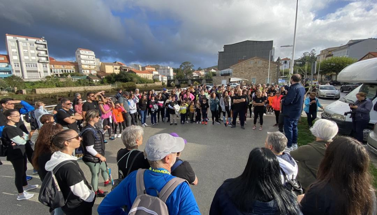 La caminata volverá a discurrir por el paseo de Ponte do Porto hasta llegar al carballo de Cereixo