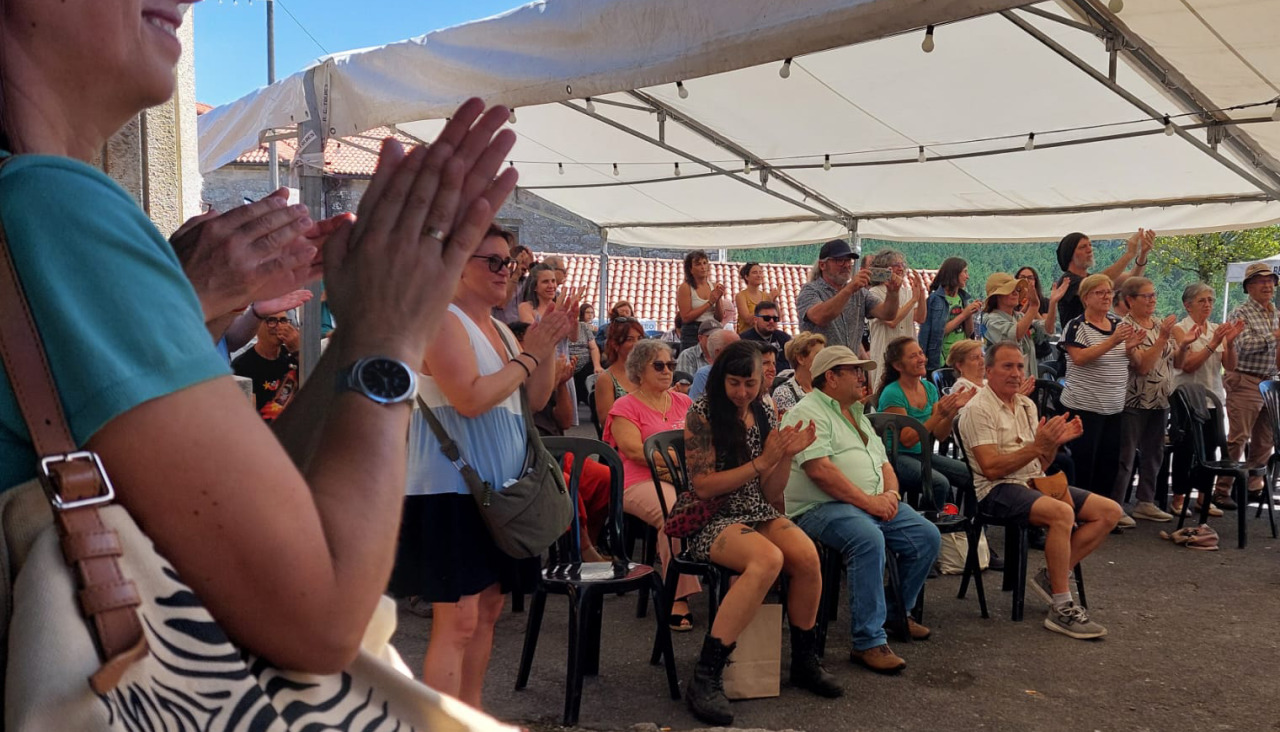 Asistentes a la mesa redonda