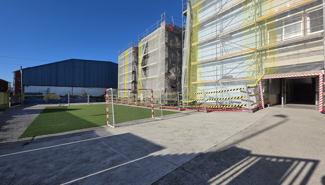 Las obras que se están ejecutando en el CEIP O Areal de Camariñas