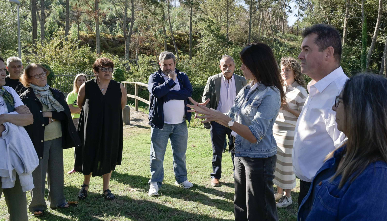 La conselleria de Vivenda anunció las obras en su visita a Corme