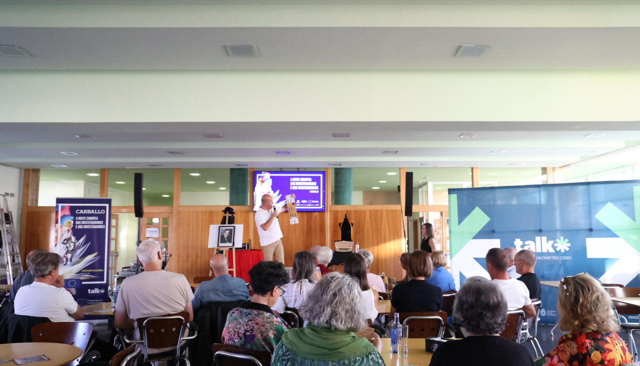 Charlas de divulgación científica en Carballo