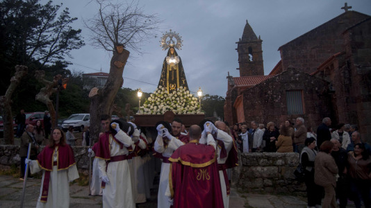 Procesión Viernes de Dolores en Fisterra @Darío Gómez (14)