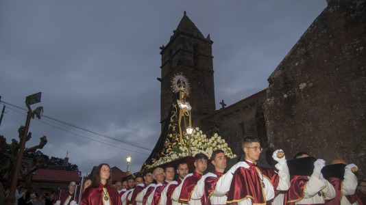 Procesión Viernes de Dolores en Fisterra @Darío Gómez (11)