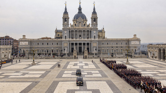 La princesa Leonor jura la Constitución por su 18 cumpleaños (11)