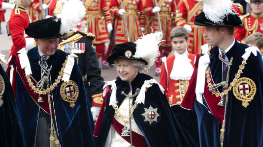 Isabel II reina