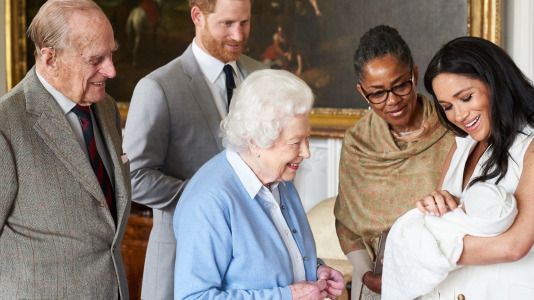 Isabel II reina de inglaterra (10)