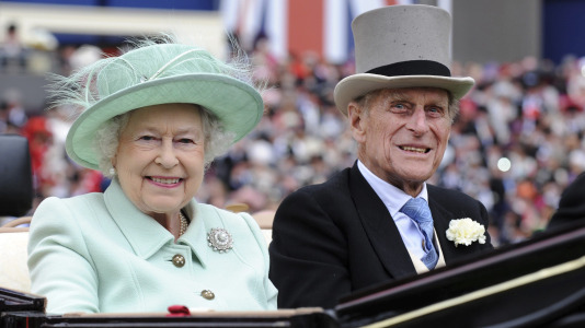 Isabel II reina de inglaterra (11)