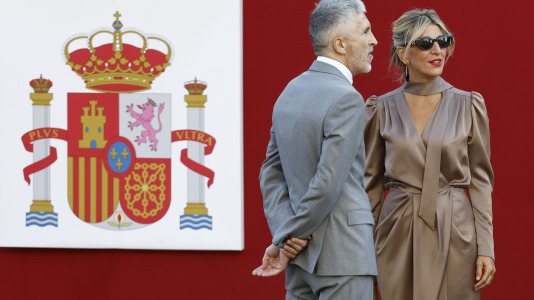 Grande Marlaska y Yolanda Díaz en el Desfile del Día Nacional