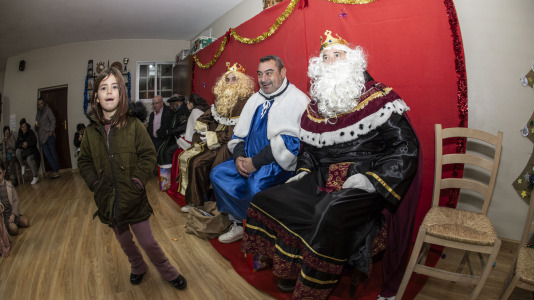 Reyes Magos en local de vecinos de Bértoa