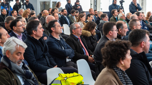 Acto de colocación de la primera piedra de la planta de carbón vegetal de Xeal en Dumbría