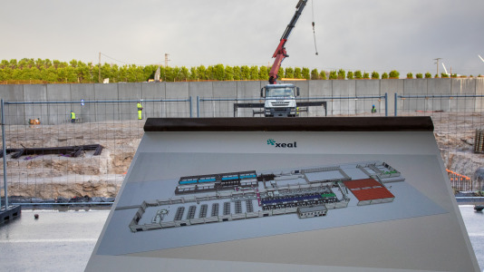 Acto de colocación de la primera piedra de la planta de carbón vegetal de Xeal en Dumbría