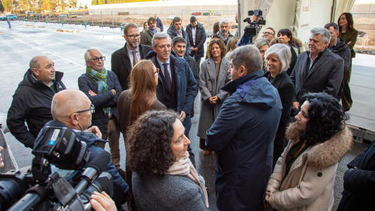 Acto de colocación de la primera piedra de la planta de carbón vegetal de Xeal en Dumbría