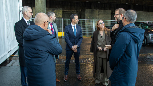 Acto de colocación de la primera piedra de la planta de carbón vegetal de Xeal en Dumbría