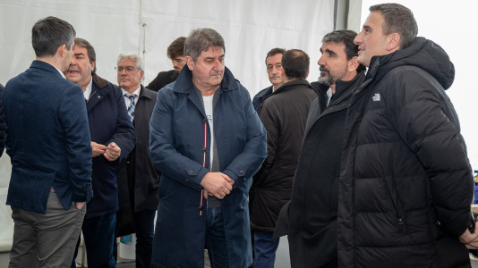 Acto de colocación de la primera piedra de la planta de carbón vegetal de Xeal en Dumbría