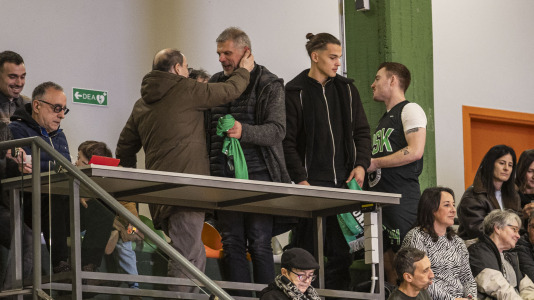 Victoria del Xiria ante el Ribeiro y homenaje a Zico Petricevic