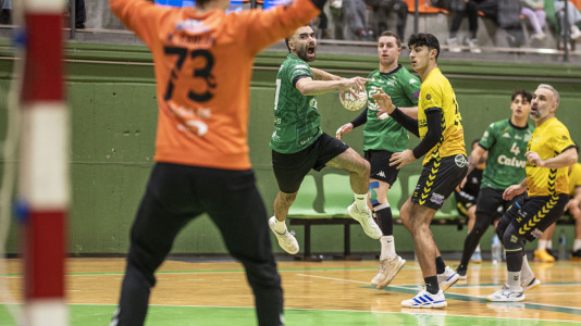 Victoria del Xiria ante el Ribeiro y homenaje a Zico Petricevic