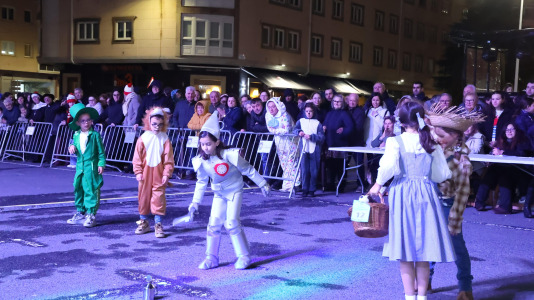 Desfile de Entroido en A Laracha