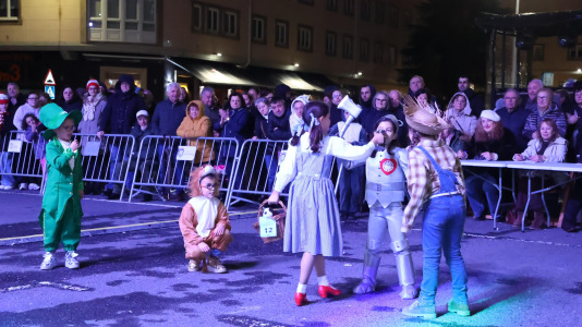 Desfile de Entroido en A Laracha