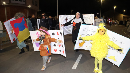 Desfile de Entroido en A Laracha