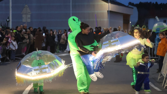 Desfile de Entroido en A Laracha