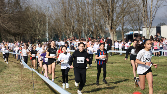 Fase zona en Carballo del cros escolar