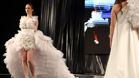 Los primeros desfiles de esta edición, que bajo el lema “Onde o fío se converte en arte”, busca destacar la artesanía local