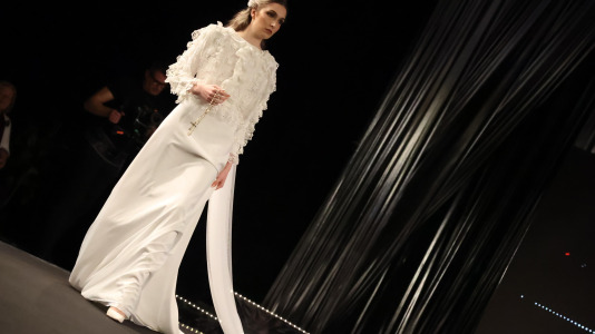 Los primeros desfiles de esta edición, que bajo el lema “Onde o fío se converte en arte”, busca destacar la artesanía local