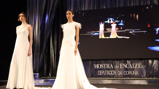 Los primeros desfiles de esta edición, que bajo el lema “Onde o fío se converte en arte”, busca destacar la artesanía local