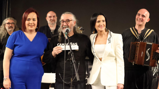 Los primeros desfiles de esta edición, que bajo el lema “Onde o fío se converte en arte”, busca destacar la artesanía local