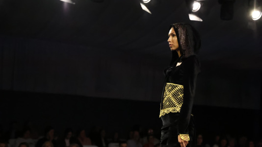 Los primeros desfiles de esta edición, que bajo el lema “Onde o fío se converte en arte”, busca destacar la artesanía local