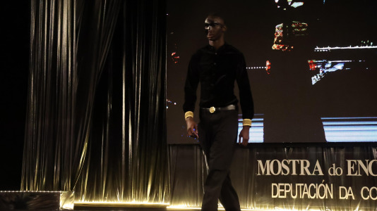 Los primeros desfiles de esta edición, que bajo el lema “Onde o fío se converte en arte”, busca destacar la artesanía local