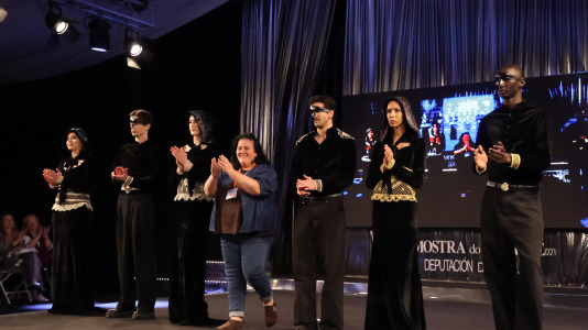 Los primeros desfiles de esta edición, que bajo el lema “Onde o fío se converte en arte”, busca destacar la artesanía local