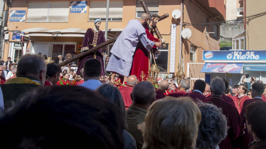 La devoción y la fe llenaron Fisterra este Viernes Santo, con los actos centrales de la Semana Santa en el municipio