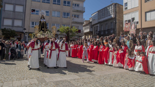 La devoción y la fe llenaron Fisterra este Viernes Santo, con los actos centrales de la Semana Santa en el municipio